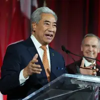 Poilievre says Carney trying to manipulate his way to majority with floor-crossings