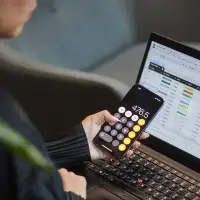 Make financial success a 2026 goal with this money checklist