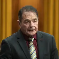 B.C. Conservative MP Scott Anderson says he rejected Liberal approach to cross floor