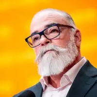 NDP leadership candidate apologizes for using AI to respond to Reddit questions