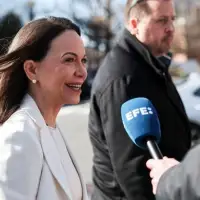 Venezuelan opposition leader María Machado gifts her Nobel Peace Prize medal to Donald Trump