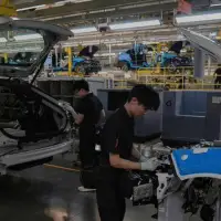 ‘I was absolutely blown away’: Why car dealers say Canadian consumers could win from China EV deal