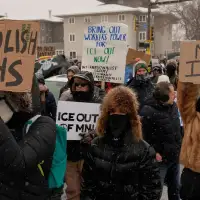 Minneapolis turmoil has Democrats scrambling to figure out political strategy on immigration