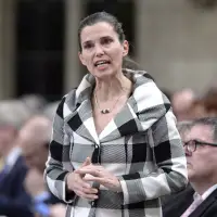 Former member of Parliament Kirsty Duncan dies at age 59