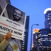 Minnesota killing produces backlash against Trump administration from Second Amendment advocates