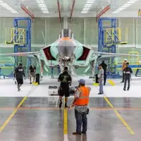 Canadian military goes to U.S. for F-35 ceremony despite renewed trade tensions