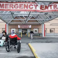 Extra Alberta ER doctor shifts delayed amid talks between government, physicians