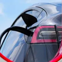 Ottawa commits $84M to install more than 8,000 EV chargers