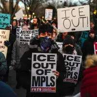 Republicans' edge on immigration shrinks as independents balk at Trump's tactics, AP-NORC poll shows