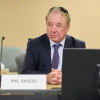 Former Winnipeg bureaucrat questioned at inquiry on money from contractor