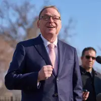 WH adviser Hassett urges 'discipline' for Fed economists over tariff study