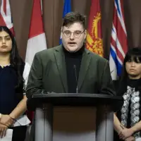 New report says youth should help guide Ottawa's campaign against online exploitation