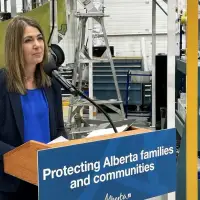 Alberta's Smith to put immigration, Constitution questions on fall referendum