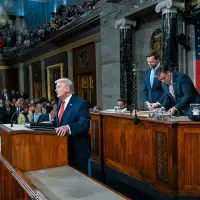 Early takeaways from Trump's State of the Union: Sales mode to pitch economy, draft on patriotism