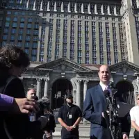 Moroun, Ambassador Bridge company turned to ex-Harper aides’ firm to lobby Canadian officials