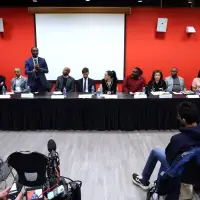 Congress is on track for record retirements. In Illinois, that's created a candidate frenzy