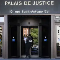 Montreal teacher challenges policy for trans students to hide identity from parents