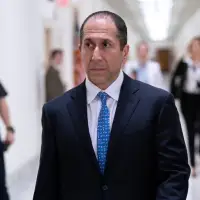 Epstein's longtime accountant testifies on his wealth and business ties