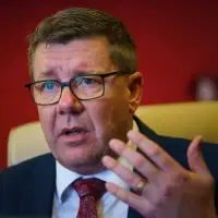 Saskatchewan Premier Moe lauds gun legislation from 'hottest' justice minister