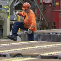 Losing 84K jobs in February marks ‘gut punch’ for Canada’s economy: experts