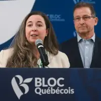 Longest Ballot Committee collecting signatures for potential candidates in Terrebonne by-election