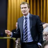 Culture minister says 'serious conversation' needed about AI systems and news media