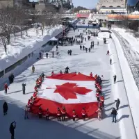 Canadians Want Lower Immigration Even as Population Growth Stalls