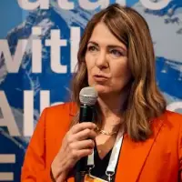 Smith-Carney pipeline deal to miss early deadlines, premier says