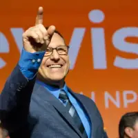 NDP tent ‘big enough’ to manage differences, Lewis says as some Prairie leaders add distance after resounding win