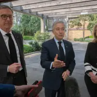 Manulife, Sun Life CEOs see opportunities in China ahead of meeting with vice-premier