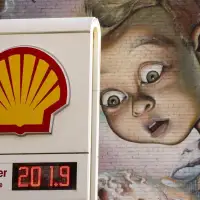 Conservatives call for lower gas tax and cuts to 'wasteful spending' to pay for it