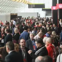 Liberal party adopts motion to restrict kids from social media