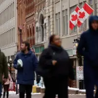 Federal government might have to acquire new office space for public servants, analysis finds