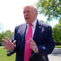 Trump's lawyers are in talks with the IRS to resolve president's $10B lawsuit