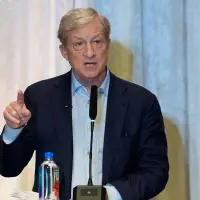 Billionaire Steyer's spending binge dwarfs rival campaigns in California governor's race