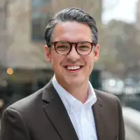 Ontario Liberals have first official leadership contender