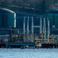 Alberta Examines Three Northern Routes for Oil Pipeline to Serve Asia