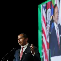 Tech companies could be fined billions under Manitoba's social media ban: Kinew