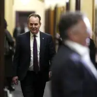 Carney government eyes privatizing airports to attract investment, cut travel costs