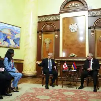 Prime Minister arrives in Armenia for European Political Community summit