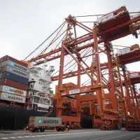 Economic experts tell summit that greater urgency on trade issues needed
