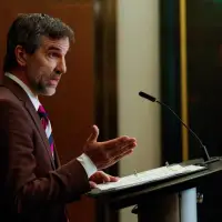 Steven Guilbeault evasive about political future after criticizing major projects reform