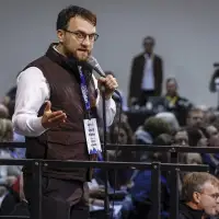 Separatist leader behind voter list leak unco-operative: Elections Alberta