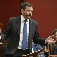 Parti Quebecois leader worries -- without proof -- that Ottawa is spying on his party