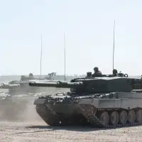 Ottawa asks defence industry for options on replacements for aging tank fleet