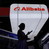 Ottawa pushing to get Canadian companies selling goods on Chinese platforms