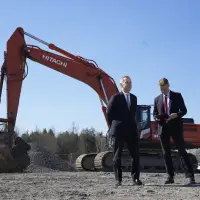 Ottawa still pledging to double construction pace despite home building headwinds