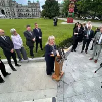 B.C. Conservative leadership hopeful Findlay flees own press conference