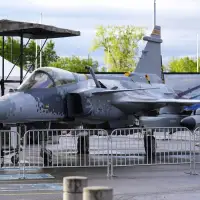 Gripens bound for Ukraine could be built in Canada: Saab