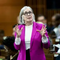 Federal government announces mining workforce alliance to build 'talent pipelines'